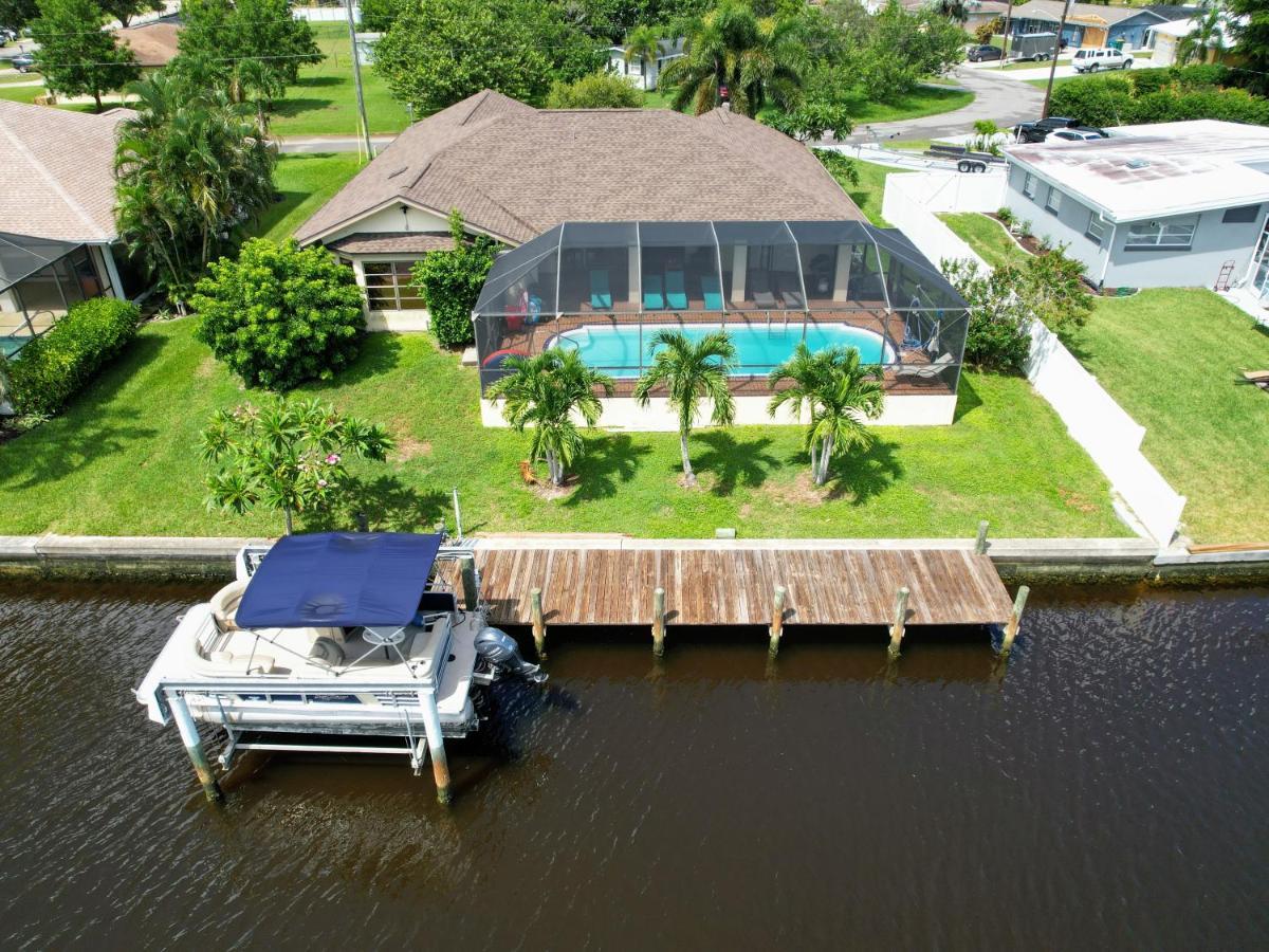 House With A Boatyour Private Waterfront Resort Port Charlotte Exterior foto